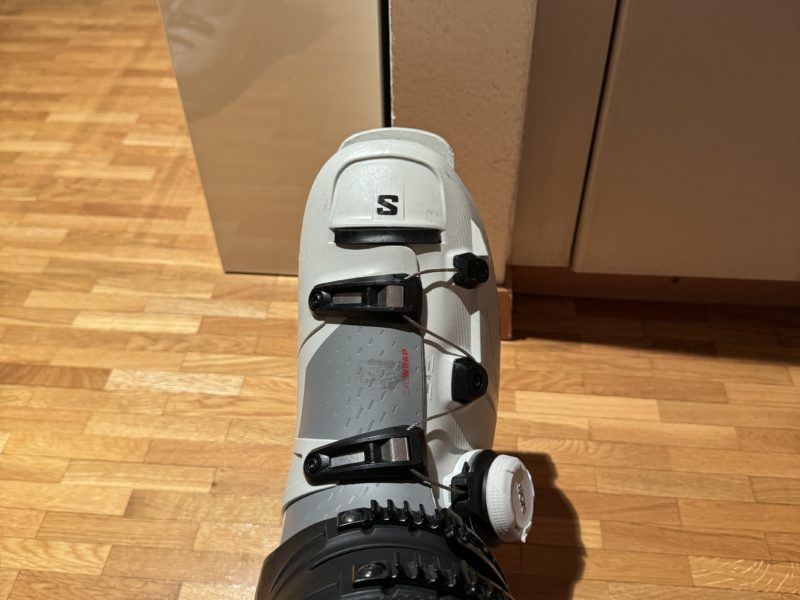 Chaussures de ski alpin Salomon avec système BOA