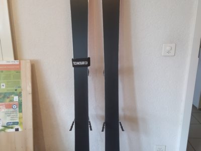 Skis de piste (K2 Mindbender) + chaussures
