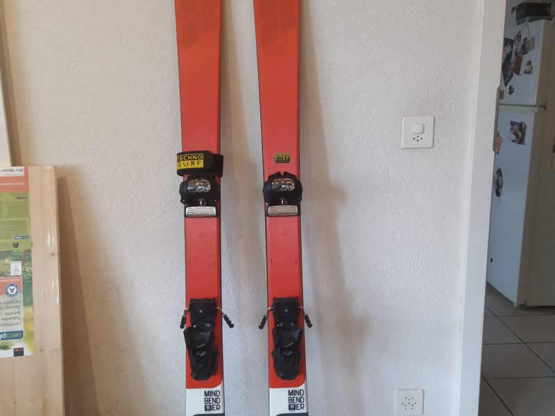 Skis de piste (K2 Mindbender) + chaussures