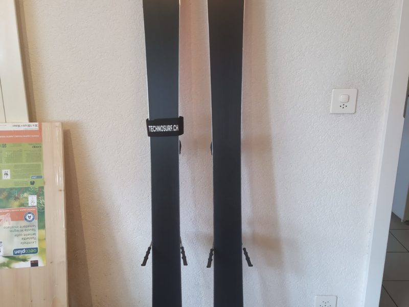 Skis K2 Mindbender 90 (piste / all mountain) + fix + chaussures