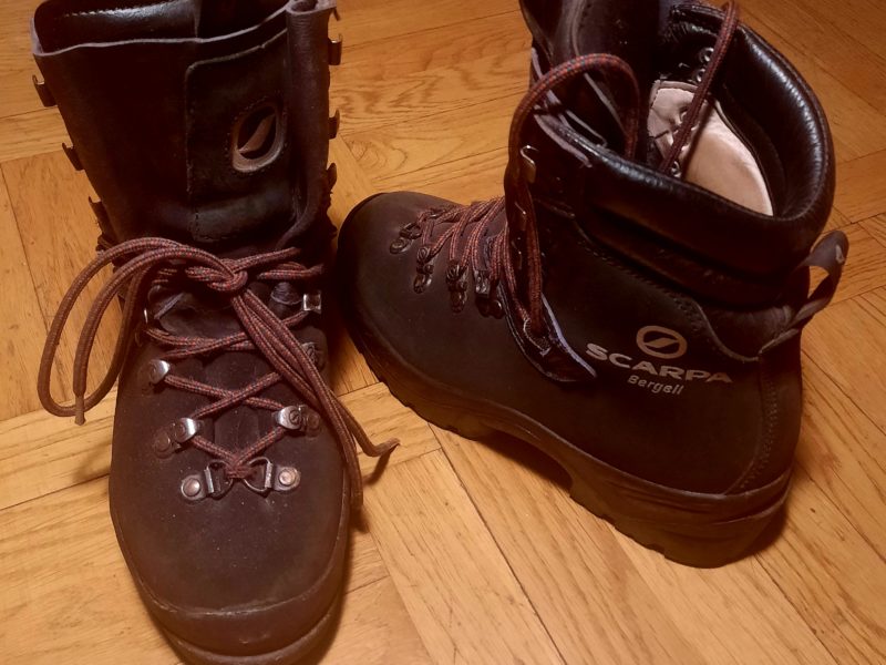 Chaussure alpinisme Scarpa + chaussure randonnée Merrell