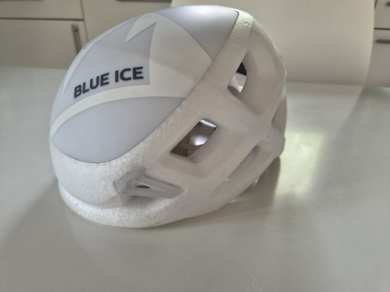 Casque léger Blue Ice